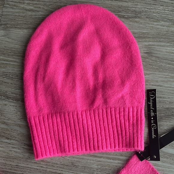 Lyla & luxe hot pink scarf and hat - Picture 3 of 6